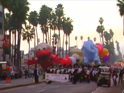 VOA 俄语新闻 · 2012-12-24 - Santa Claus arrived in Hollywood