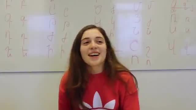 清晰口语 · 第14集 · WIKITONGUES- Mariam speaking Georgian