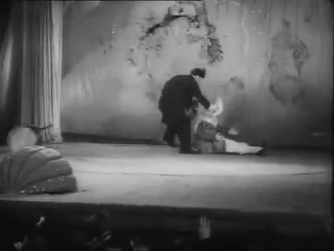 苏联儿童片 · 第18集 · 1941. Приключения Корзинкиной