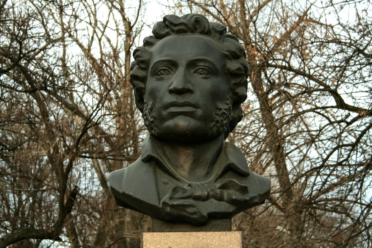 Новые правила для концертов и кино в Казахстане 封面